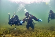 Подводный десант ТУСУРа: «Белое озеро стало чище и безопасней»